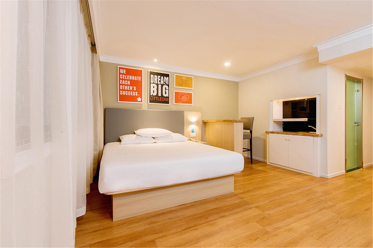 Hanting Anting Motor Hotel 2*